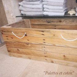 Coffre tiroir réalisé en bois de palettes.